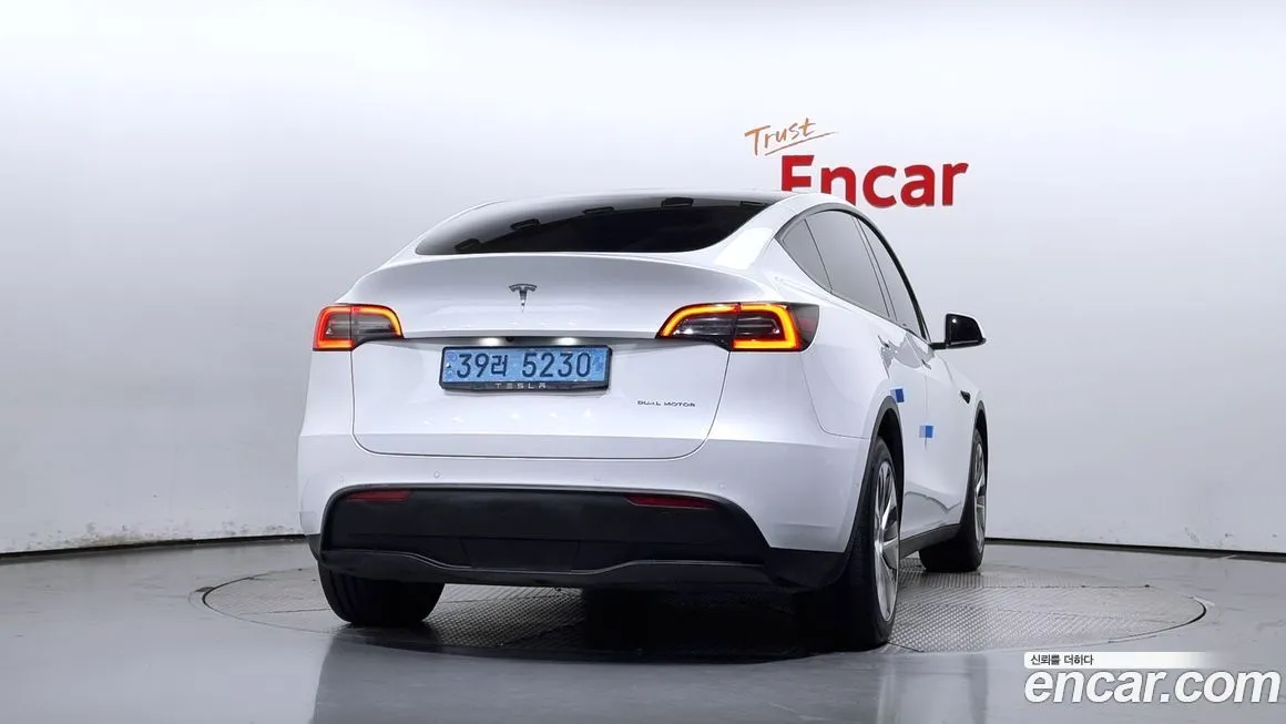 Tesla Model Y — фото 4