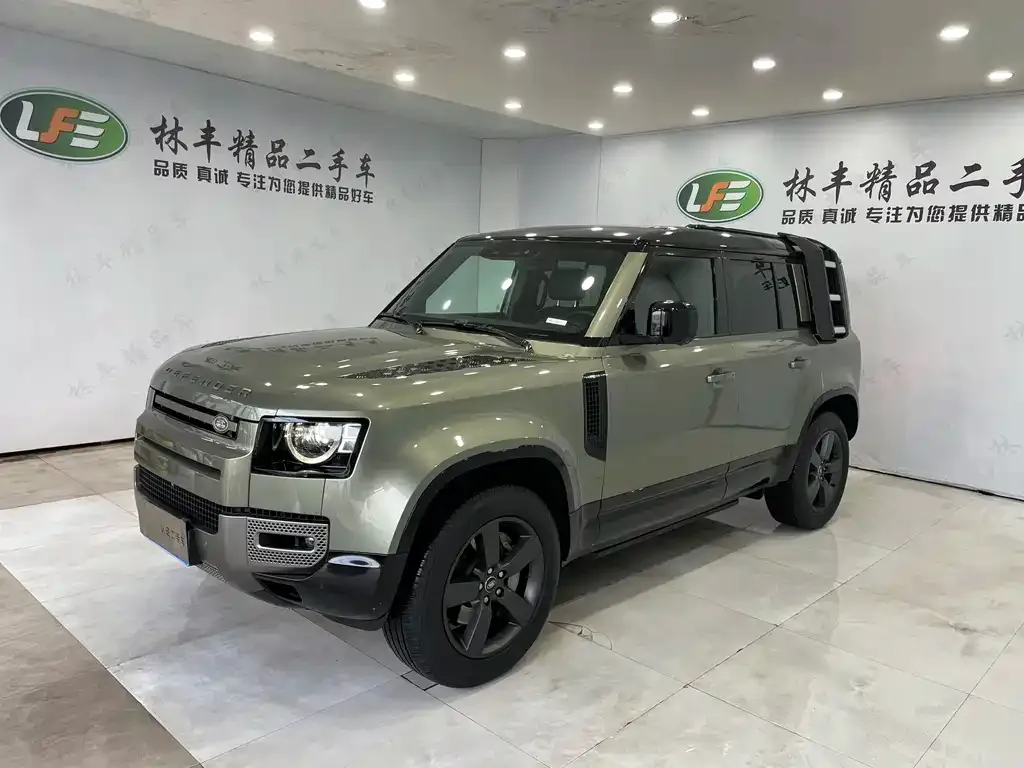 Land Rover Defender — фото 1