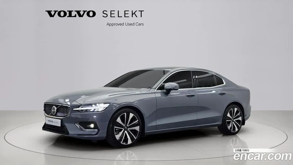 Volvo S60 — фото 1