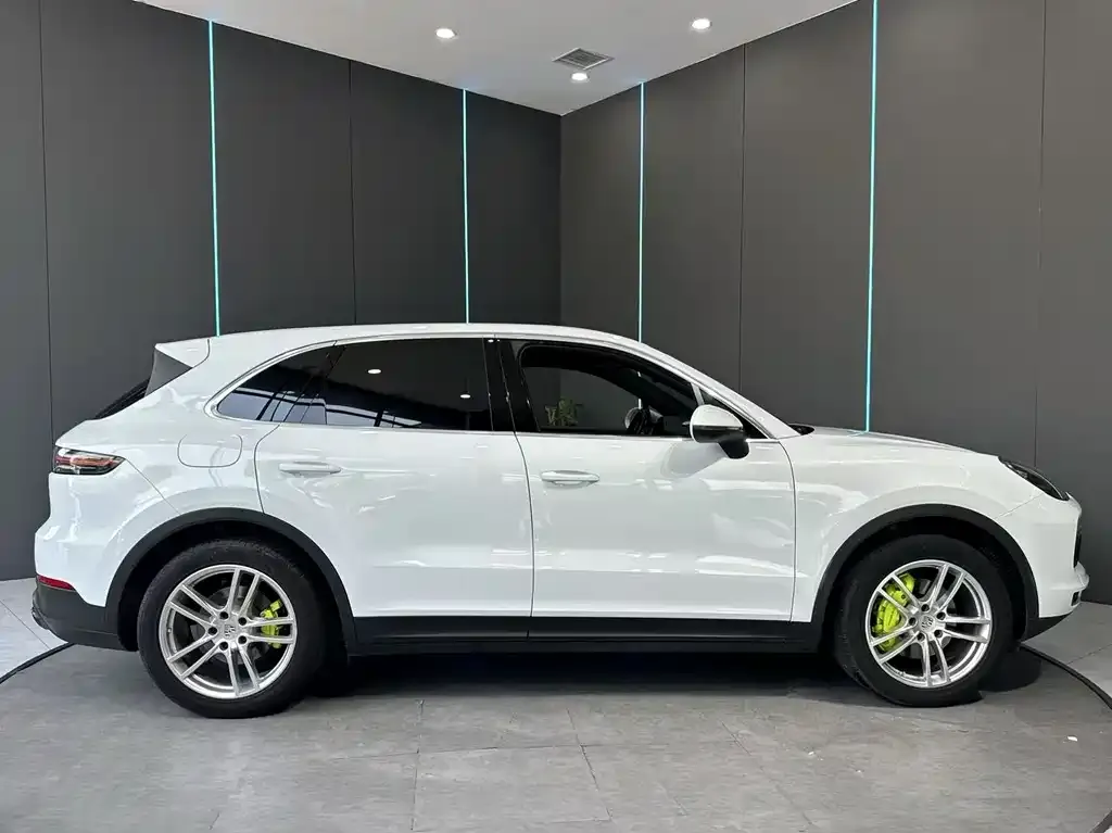 Porsche Cayenne Hybrid — фото 5