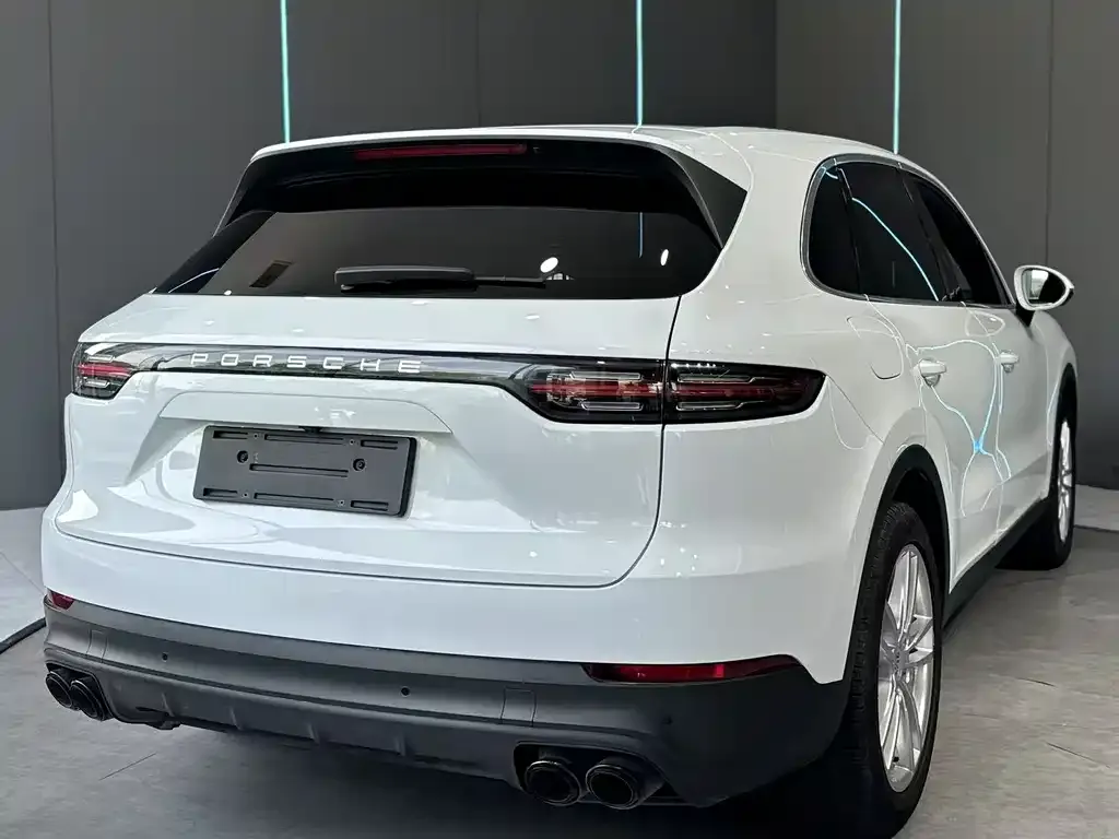 Porsche Cayenne Hybrid — фото 6