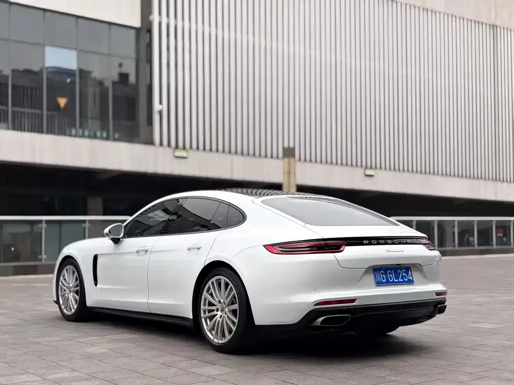 Porsche Panamera — фото 7