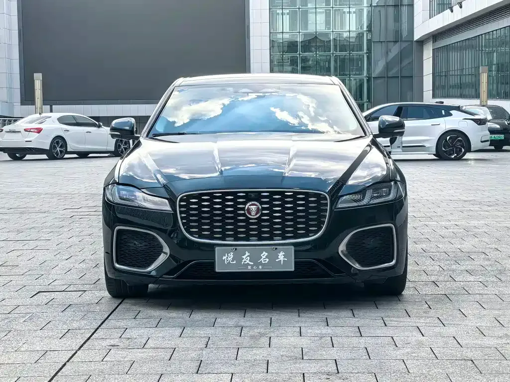 Jaguar XFL — фото 2