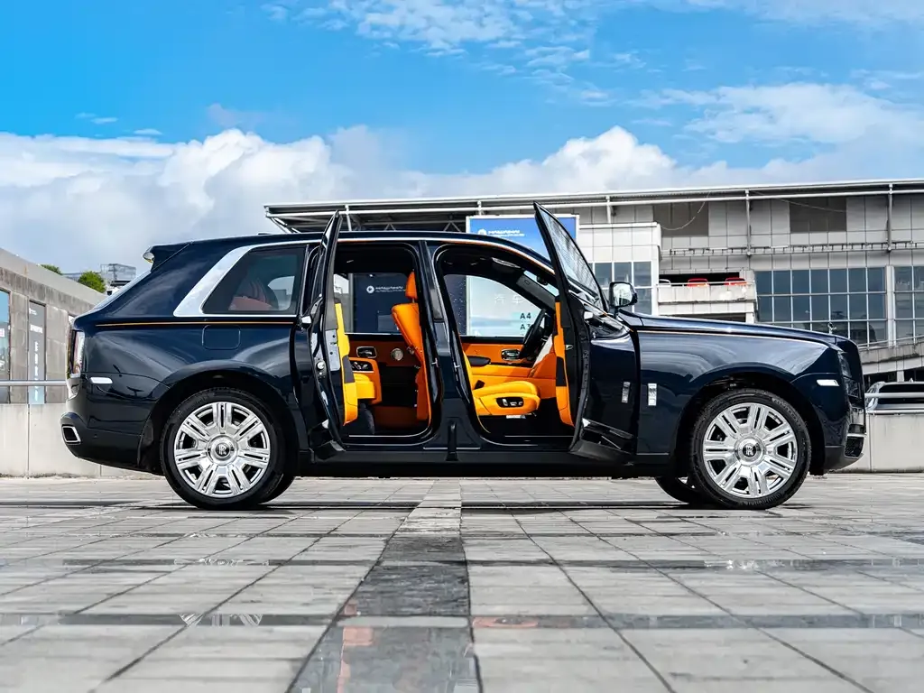 Rolls-Royce Cullinan — фото 6