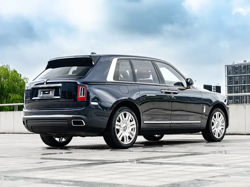 Rolls-Royce Cullinan — фото 7