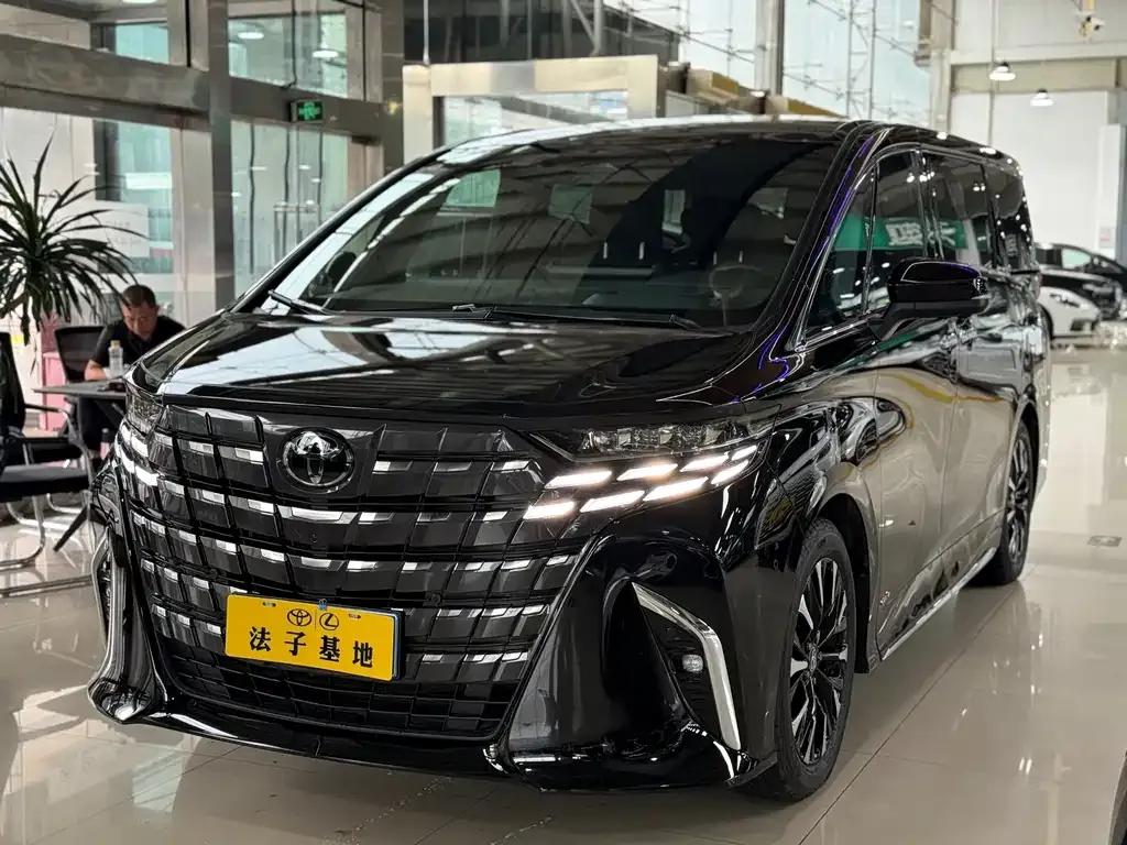 Toyota Alphard — фото 3