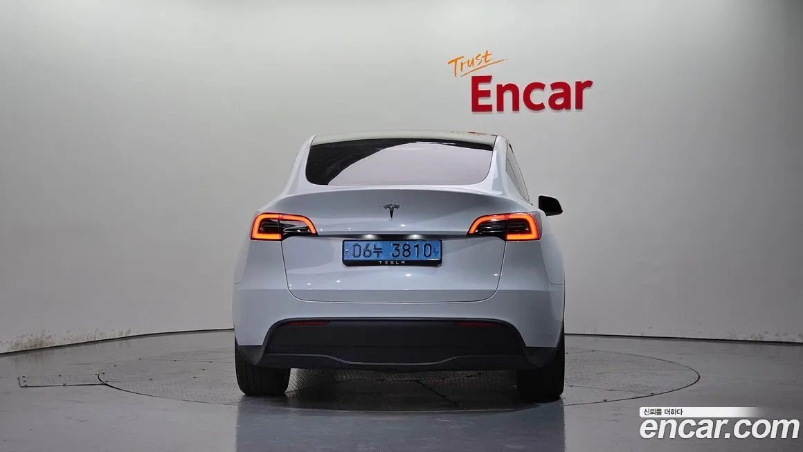 Tesla Model Y — фото 4