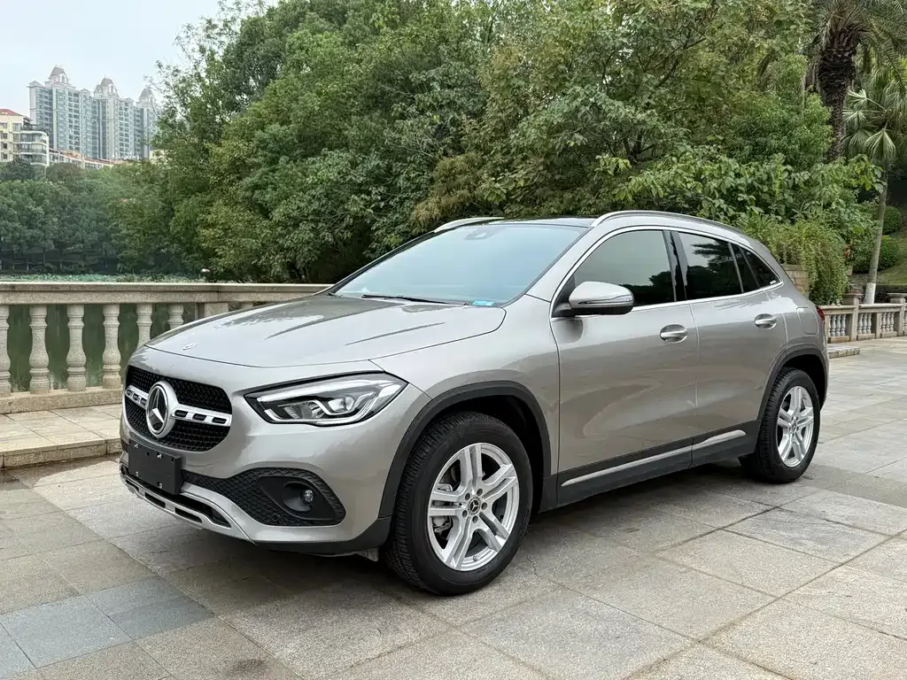Mercedes-Benz GLA — фото 1