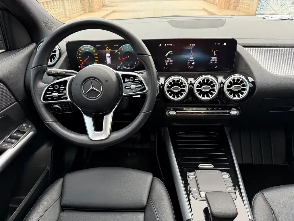 Mercedes-Benz GLA — фото 10