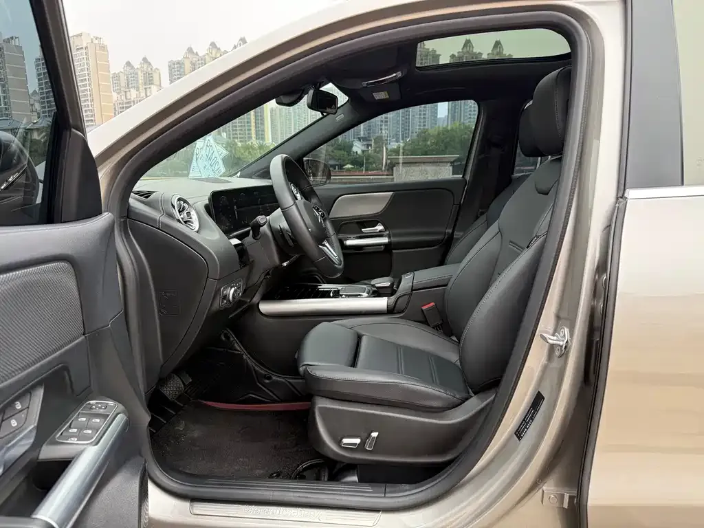 Mercedes-Benz GLA — фото 8