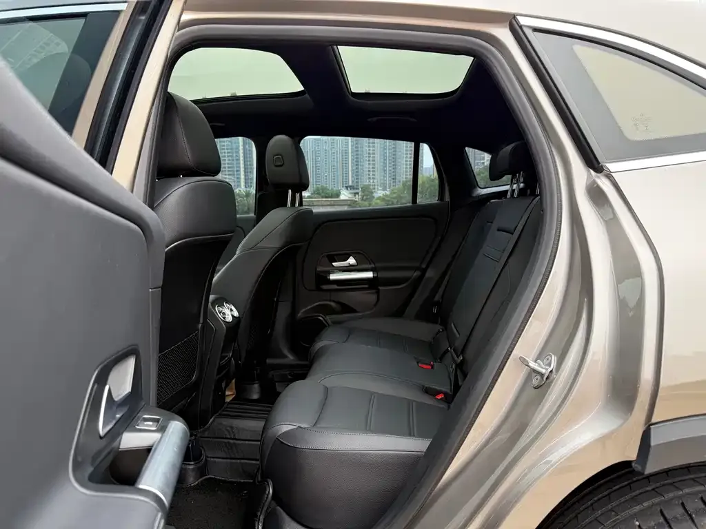 Mercedes-Benz GLA — фото 9