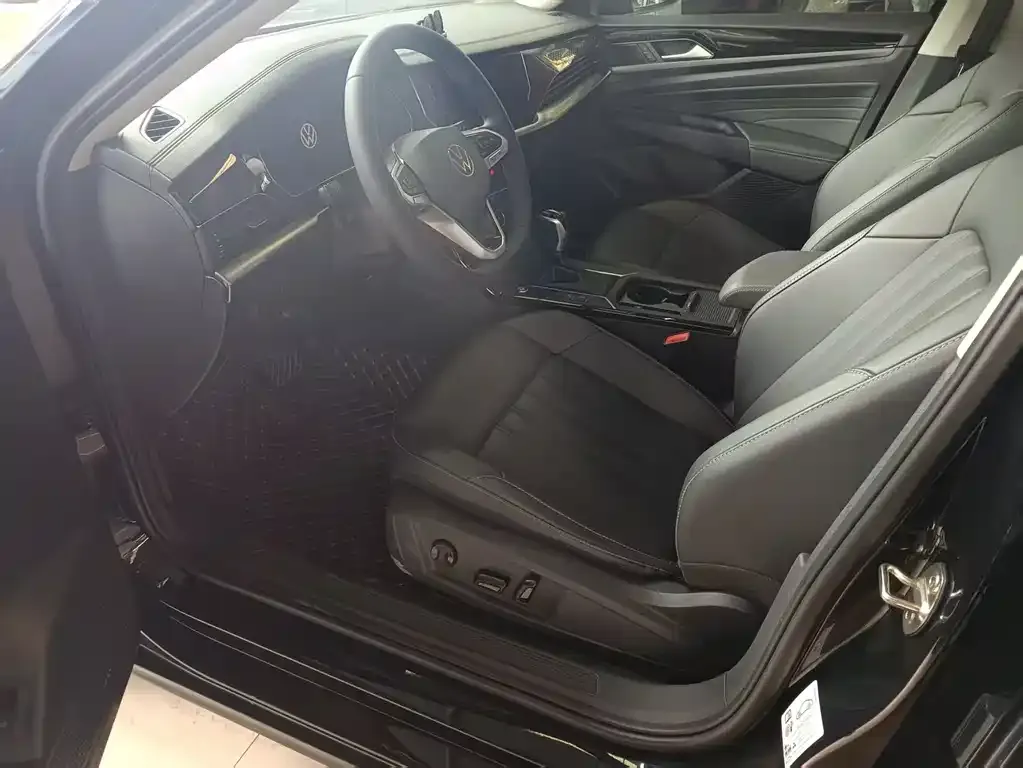 Volkswagen Passat — фото 6