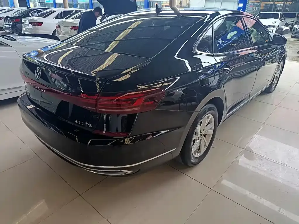 Volkswagen Passat — фото 9
