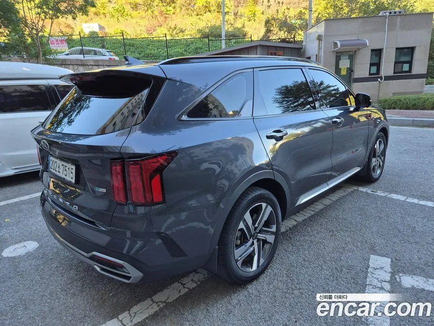 Kia Sorento — фото 5