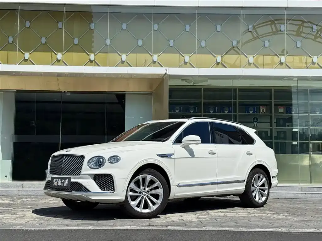 Bentley Bentayga — фото 1