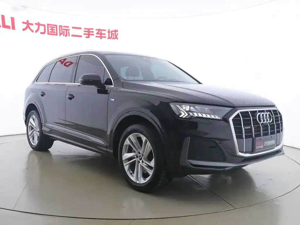 Audi Q7 — фото 3