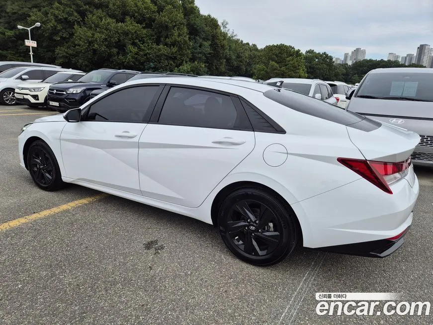 Hyundai AVANTE — фото 4