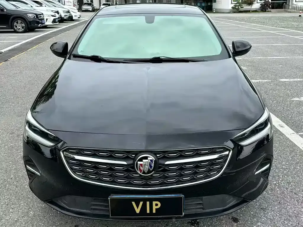 Buick Regal — фото 1