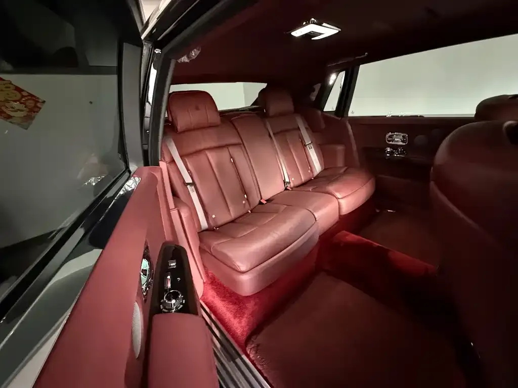 Rolls-Royce Phantom — фото 9
