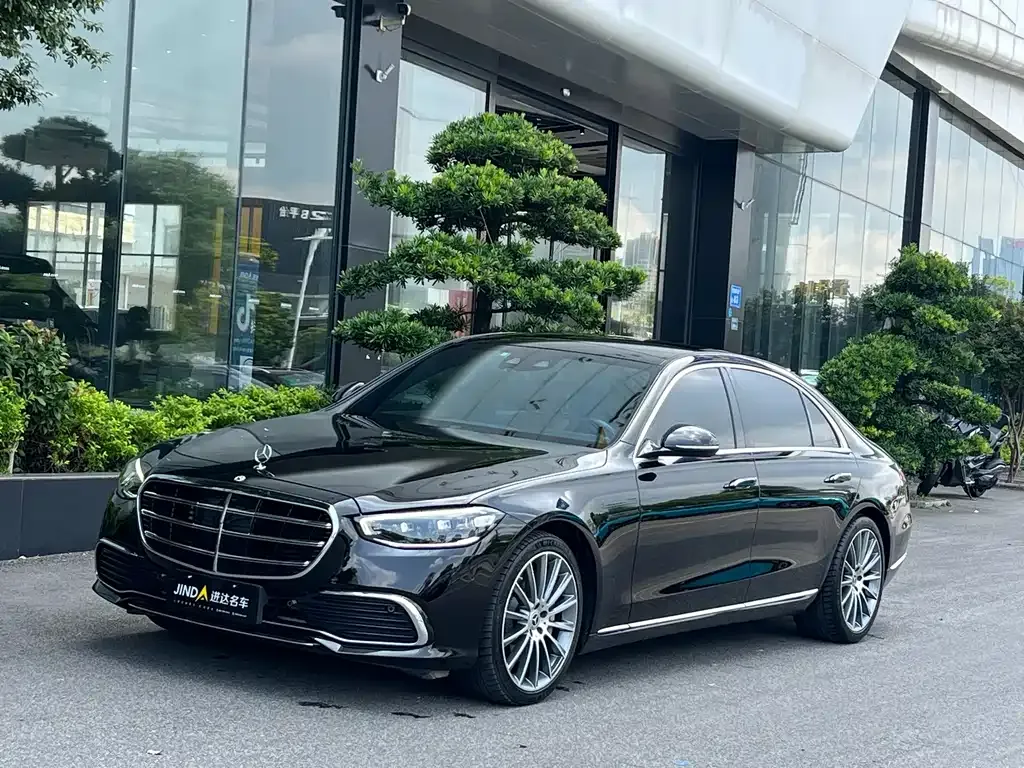 Mercedes-Benz S-Class — фото 1