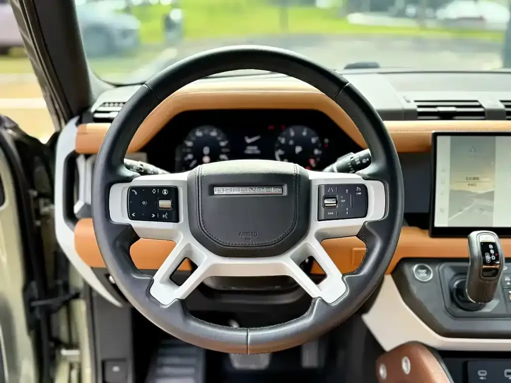 Land Rover Defender — фото 9