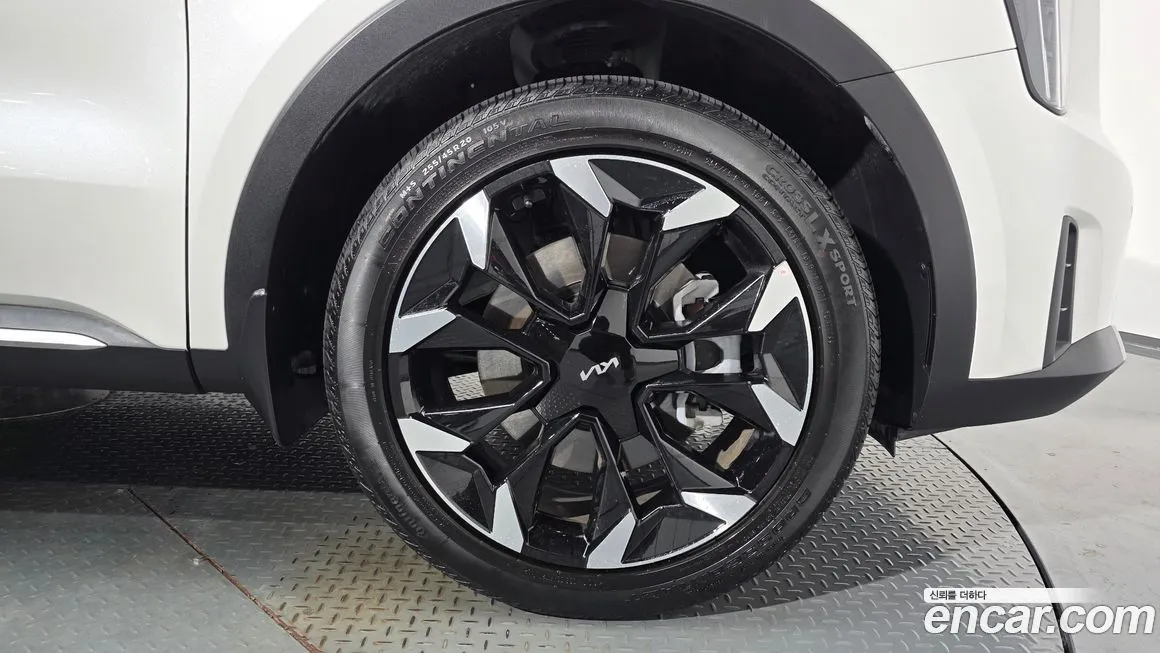 Kia Sorento — фото 5