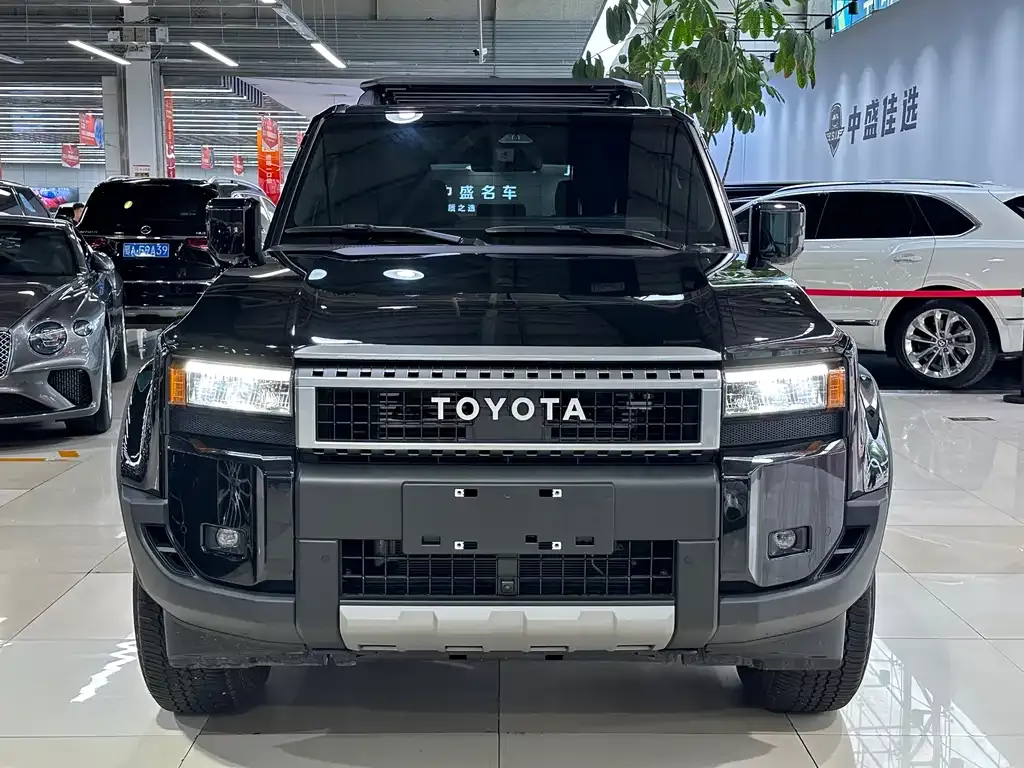 Toyota Prado — фото 2