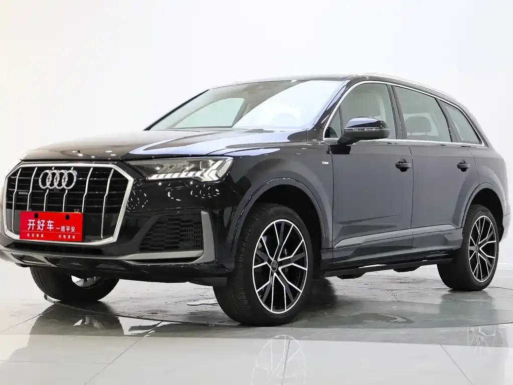 Audi Q7 — фото 1