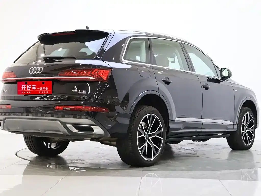 Audi Q7 — фото 4