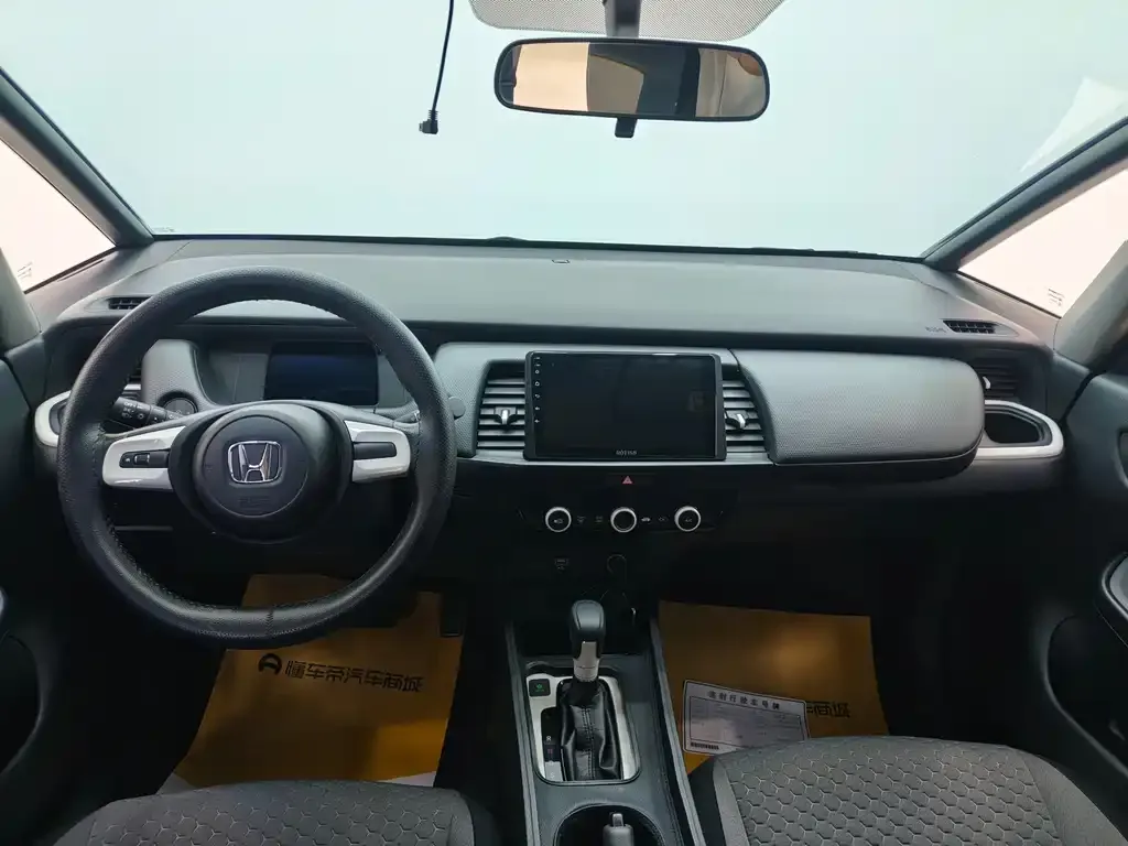 Honda Fit — фото 9