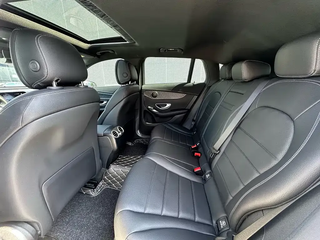 Mercedes-Benz EQC — фото 10