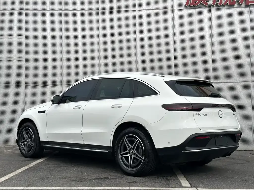 Mercedes-Benz EQC — фото 4