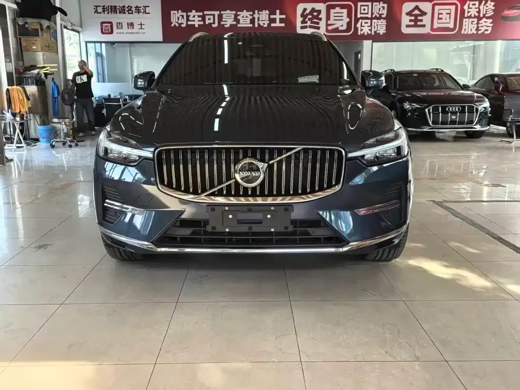Volvo XC60 — фото 2