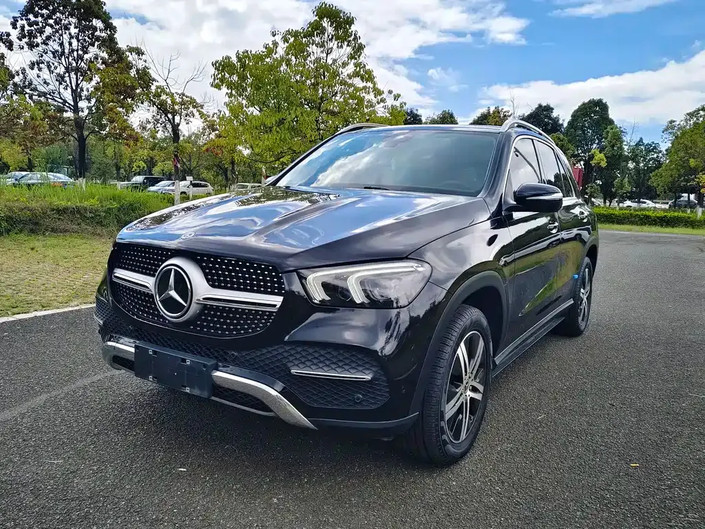 Mercedes-Benz GLE — фото 1
