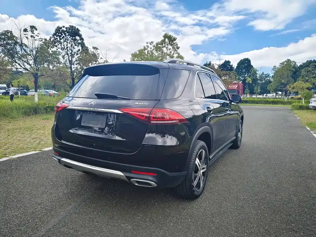 Mercedes-Benz GLE — фото 10