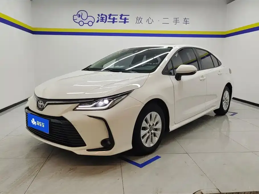 Toyota Corolla — фото 1