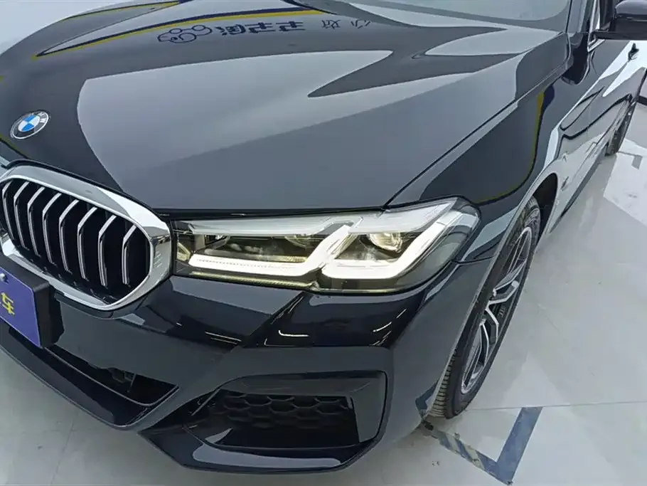 BMW 5 Series — фото 5