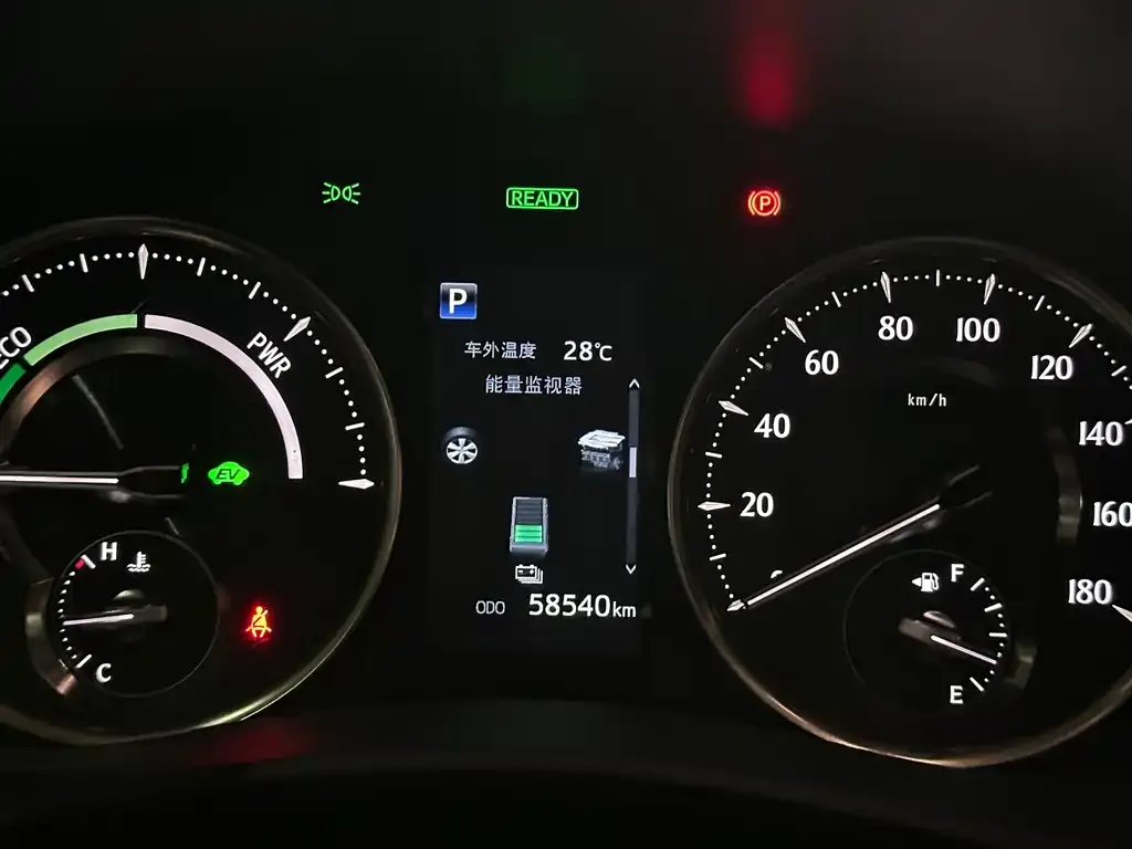 Toyota Vellfire — фото 4