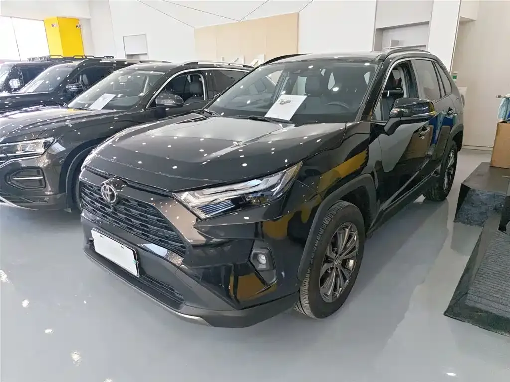 Toyota RAV4 — фото 2