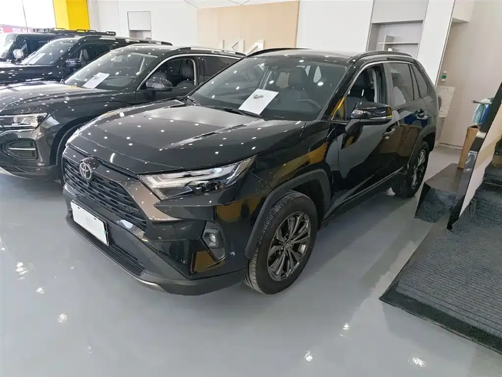Toyota RAV4 — фото 6