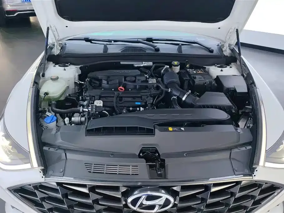 Hyundai Sonata — фото 10