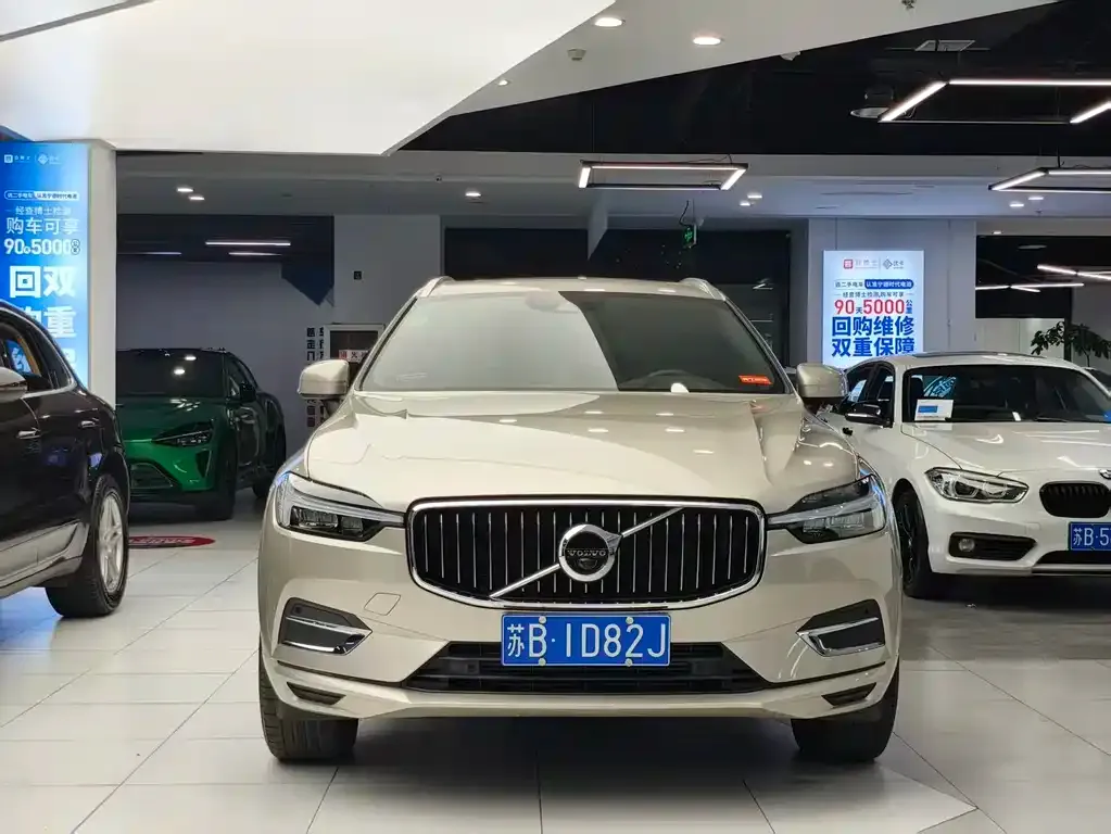 Volvo XC60 — фото 2
