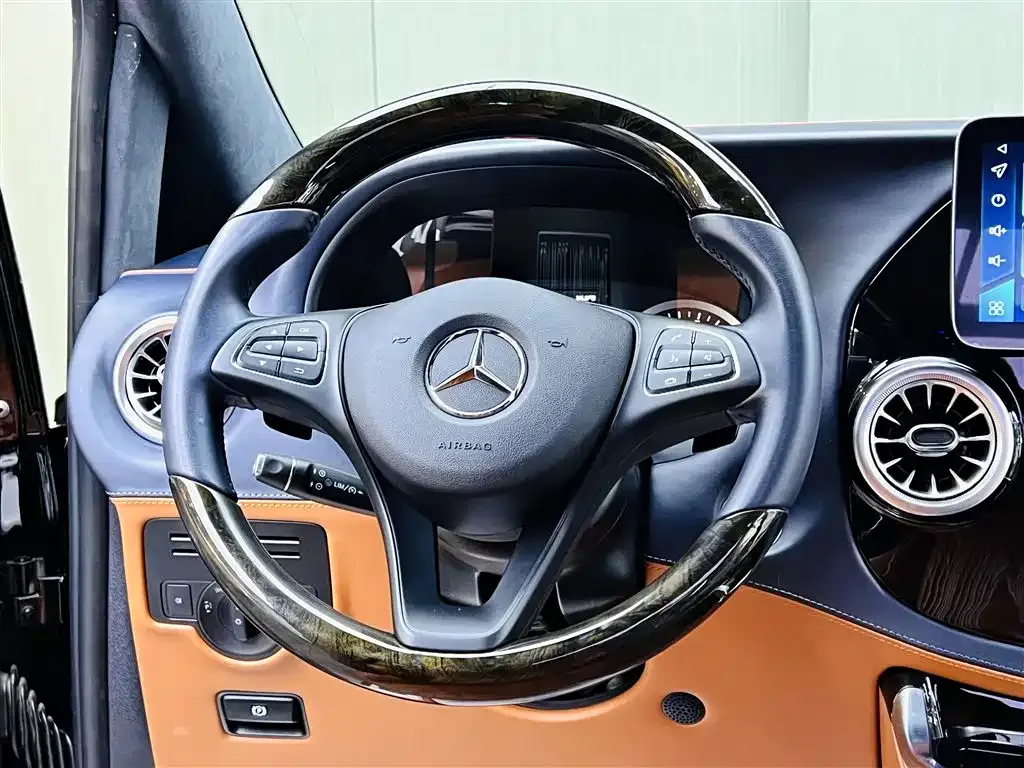 Mercedes-Benz Vito — фото 10