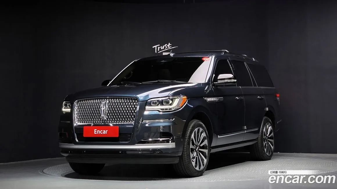 Lincoln Navigator — фото 1