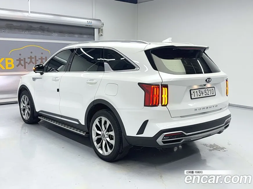 Kia Sorento — фото 5