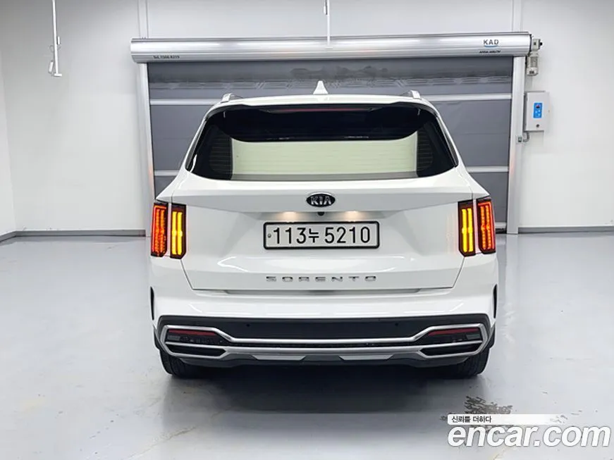 Kia Sorento — фото 7