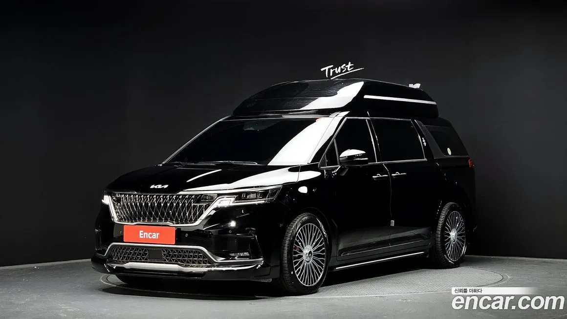 Kia Carnival — фото 1