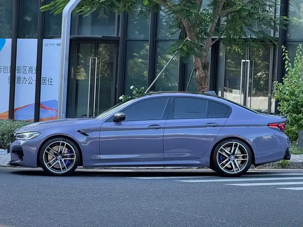 BMW M5 — фото 3