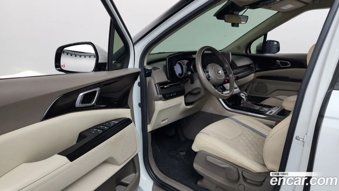 Kia Carnival — фото 10