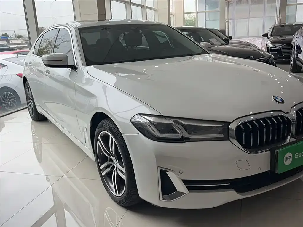BMW 5 Series — фото 4
